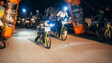 Noční koloběžkování v Braníku: Jízda plná světel a energie!